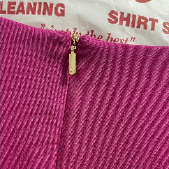 Trina Turk sz 10 Elegant Magenta Dress with bell  Sleeves - Picture 4 of 6